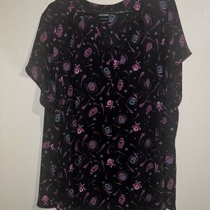 Torrid Black and Pink Boxy Blouse Short Sleeve